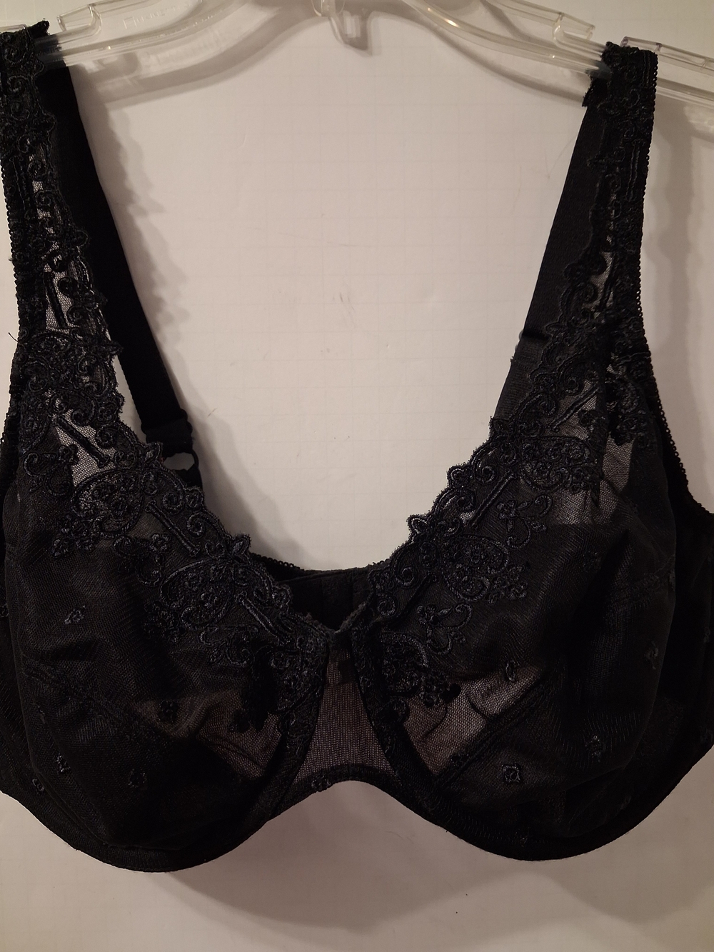 Bali Black Lace Underwire Bra with Embroidered Cups